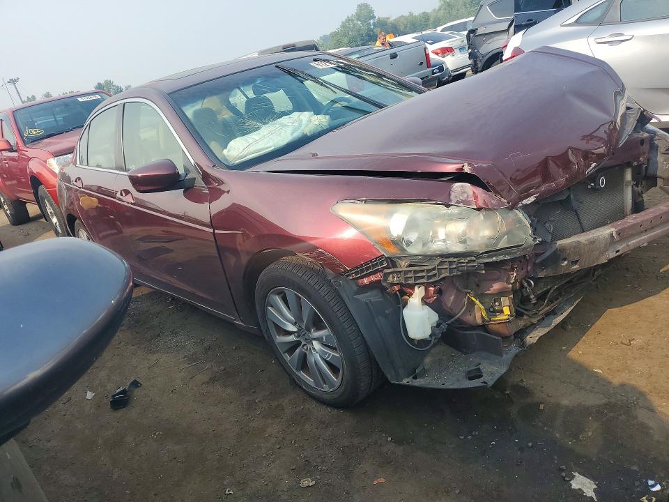 Продажа на аукционе авто 2011 Honda Accord, vin: 1HGCP2F88BA115266, номер лота: 61214326