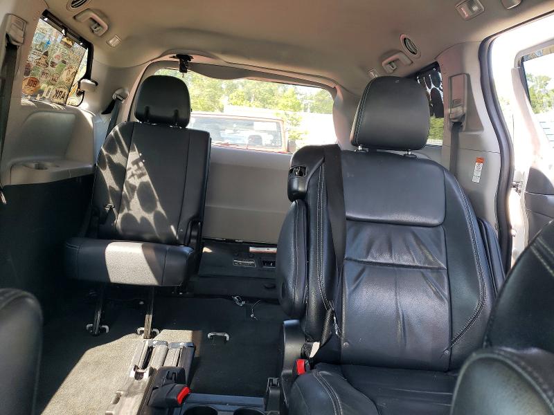 2015 Toyota Sienna მანქანა იყიდება აუქციონზე, vin: 5TDXK3DCXFS592706, აუქციონის ნომერი: 59887206