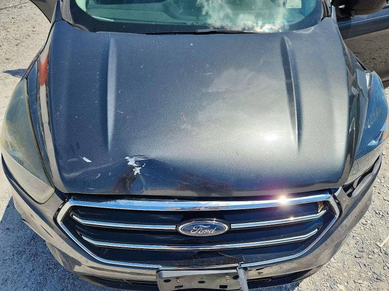 60971026 :رقم المزاد ، 1FMCU9G97HUB75002 vin ، 2017 Ford Escape مزاد بيع