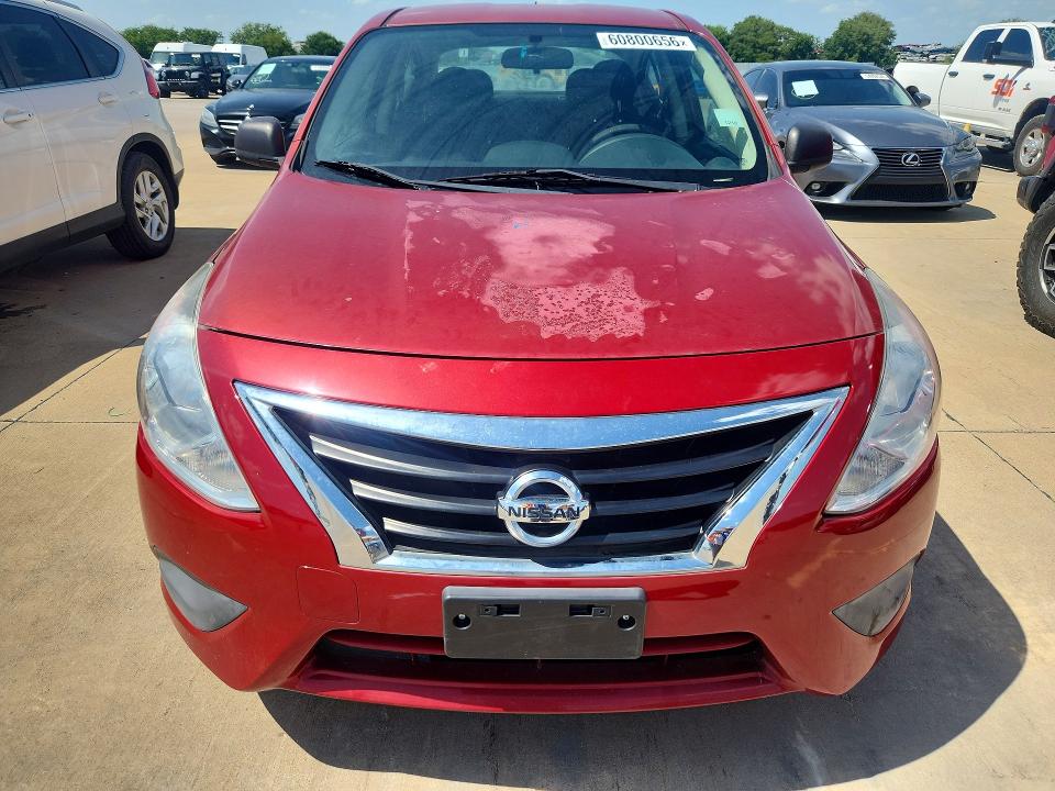60800656 :رقم المزاد ، 3N1CN7AP3FL950418 vin ، 2015 Nissan Versa مزاد بيع