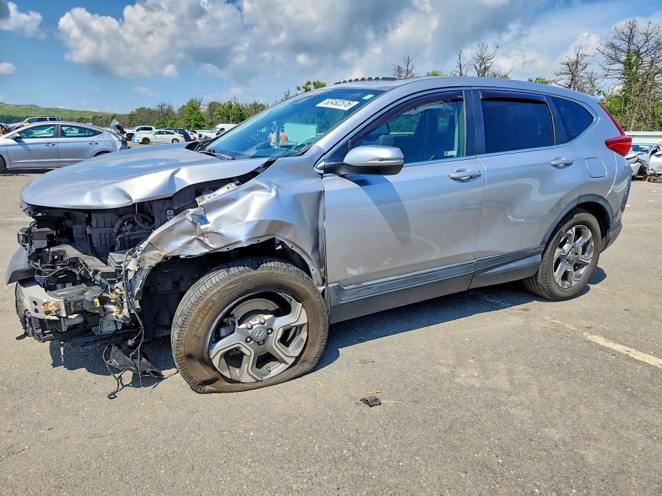 Продажа на аукционе авто 2018 Honda Cr-v, vin: 2HKRW2H51JH672638, номер лота: 63492576