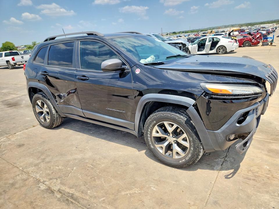 61999206 :رقم المزاد ، 1C4PJMBS8HW569947 vin ، 2017 Jeep Cherokee مزاد بيع