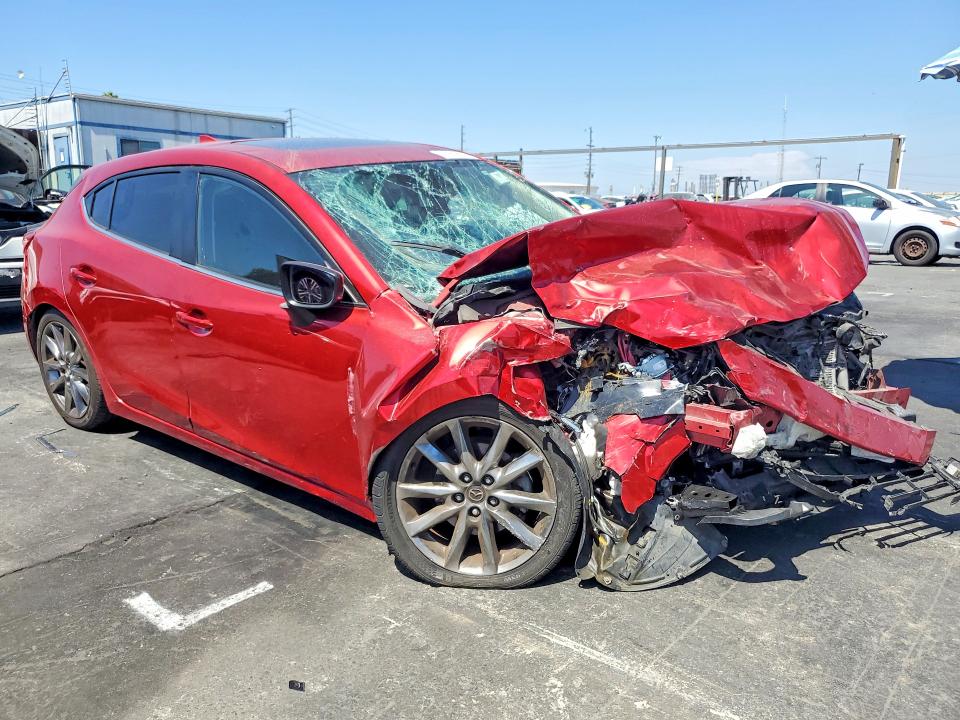 Продажа на аукционе авто 2018 Mazda 3, vin: JM1BN1M32J1156234, номер лота: 61360866