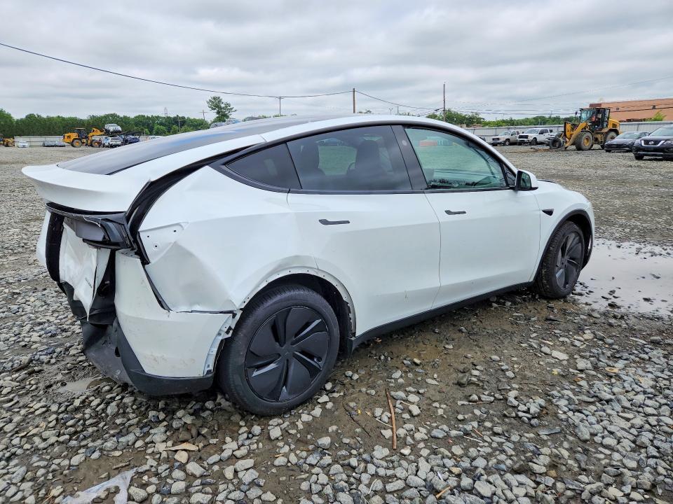 59300816 :رقم المزاد ، 7SAYGDEEXTA388998 vin ، 2026 Tesla Model Y مزاد بيع