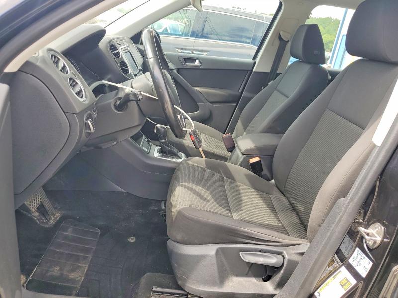 2017 Volkswagen Tiguan მანქანა იყიდება აუქციონზე, vin: WVGBV7AX2HK049940, აუქციონის ნომერი: 60856326