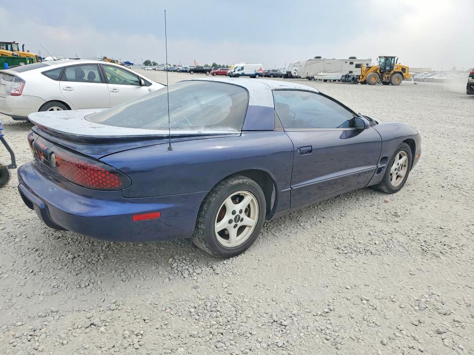 60055976 :رقم المزاد ، 2G2FS22KXY2149562 vin ، 2000 Pontiac Firebird مزاد بيع