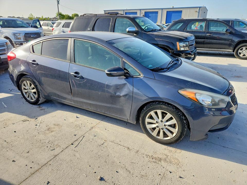 2015 Kia Forte მანქანა იყიდება აუქციონზე, vin: KNAFX4A66F5367722, აუქციონის ნომერი: 61569966