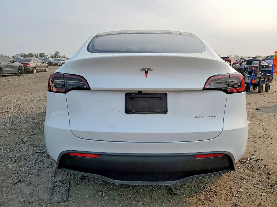 Продажа на аукционе авто 2024 Tesla Model Y, vin: 7SAYGDEE1RA280567, номер лота: 61477646
