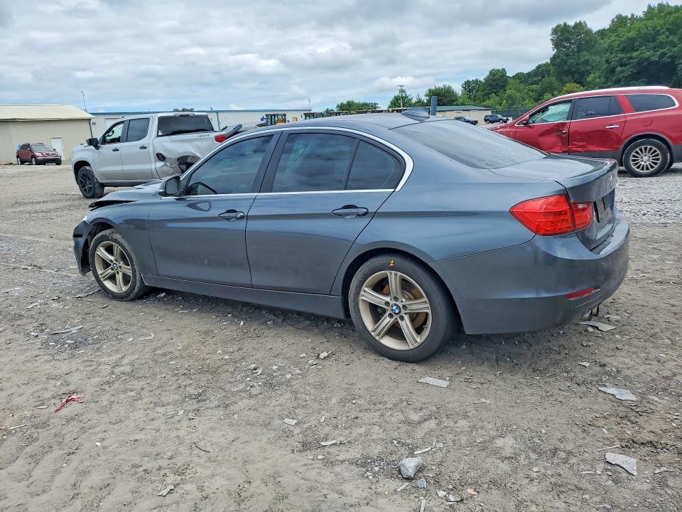 2015 Bmw 328 მანქანა იყიდება აუქციონზე, vin: WBA3A5G57FNS82932, აუქციონის ნომერი: 61164906