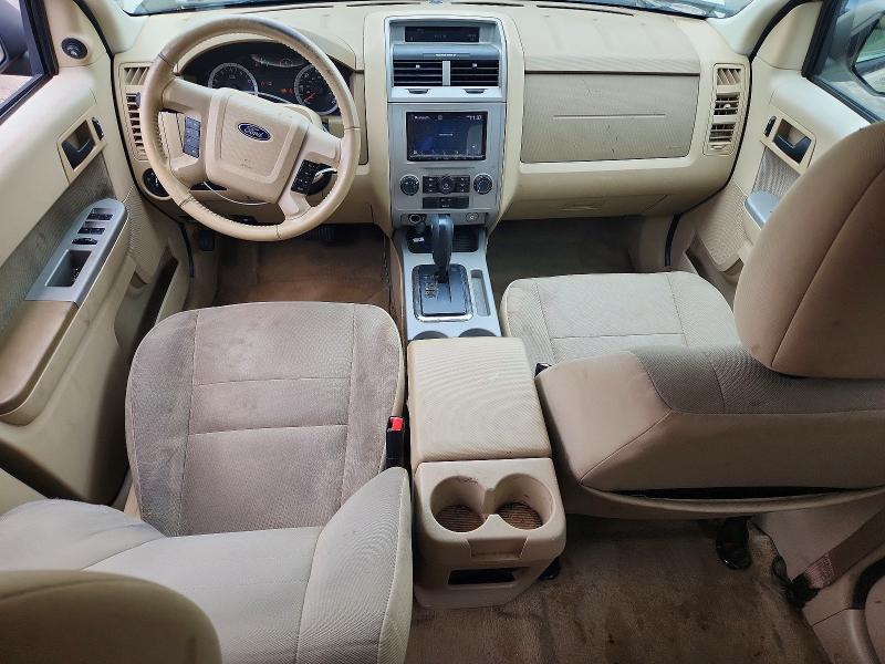 2010 Ford Escape მანქანა იყიდება აუქციონზე, vin: 1FMCU0D71AKD25864, აუქციონის ნომერი: 62906366