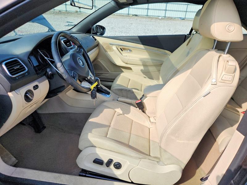 59291046 :رقم المزاد ، WVWBW8AH4FV000136 vin ، 2015 Volkswagen Eos مزاد بيع