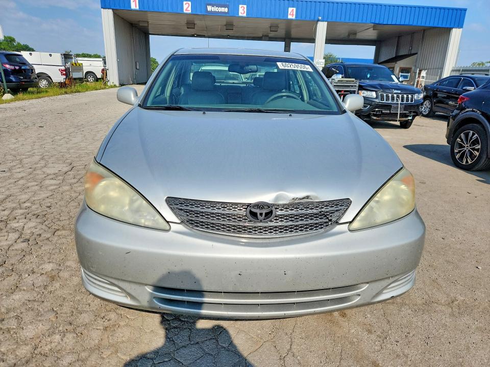 2002 Toyota Camry მანქანა იყიდება აუქციონზე, vin: 4T1BF30K22U506639, აუქციონის ნომერი: 60259506
