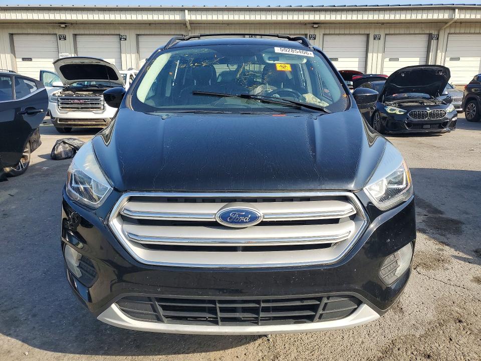 59285406 :رقم المزاد ، 1FMCU0HD4JUC39856 vin ، 2018 Ford Escape مزاد بيع