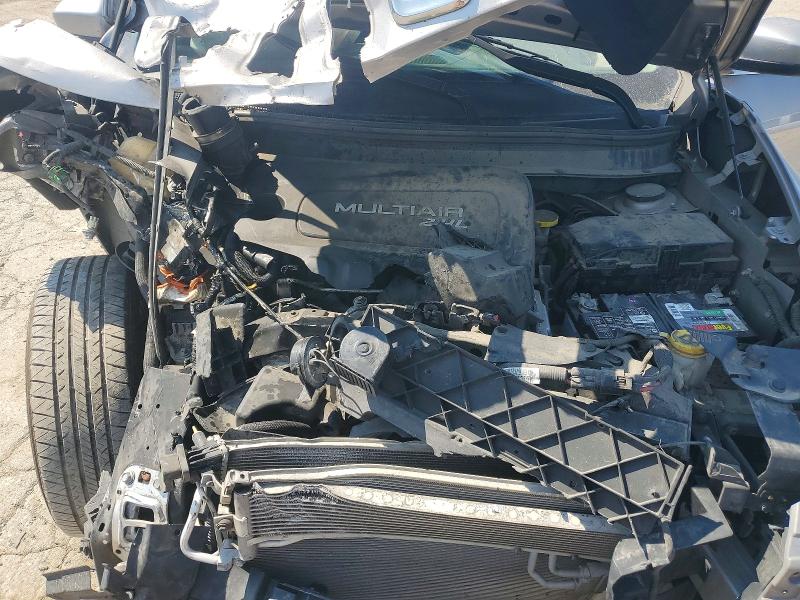 61044976 :رقم المزاد ، 1C4PJLCB8JD605372 vin ، 2018 Jeep Cherokee مزاد بيع