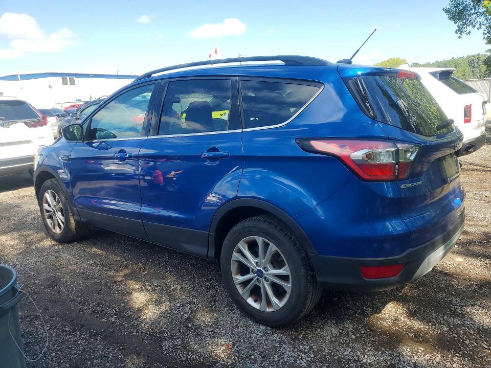 60629986 :رقم المزاد ، 1FMCU0GD8HUB68835 vin ، 2017 Ford Escape مزاد بيع