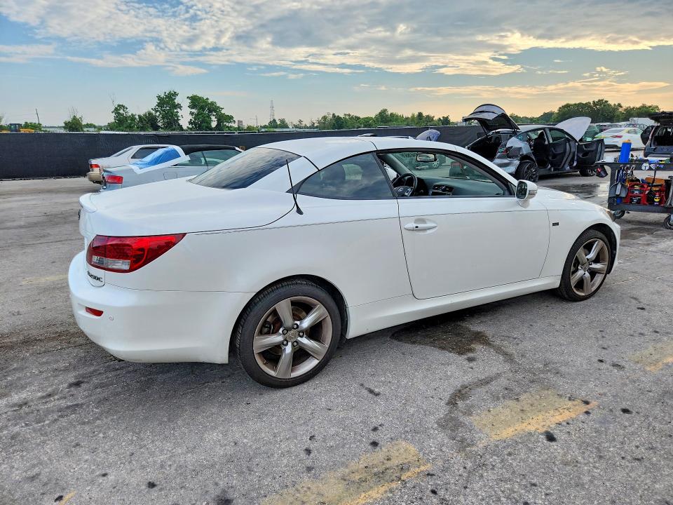 61476526 :رقم المزاد ، JTHFF2C29F2532084 vin ، 2015 Lexus Is مزاد بيع