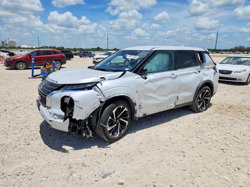 Продажа на аукционе авто 2022 Mitsubishi Outlander, vin: JA4J3UA82NZ086299, номер лота: 59871856