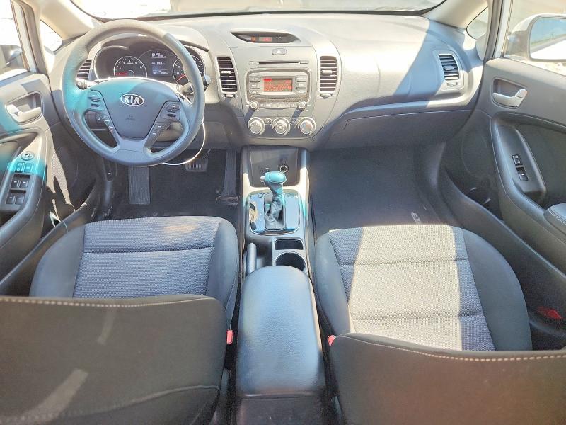 63027916 :رقم المزاد ، 3KPFK4A77HE110120 vin ، 2017 Kia Forte مزاد بيع