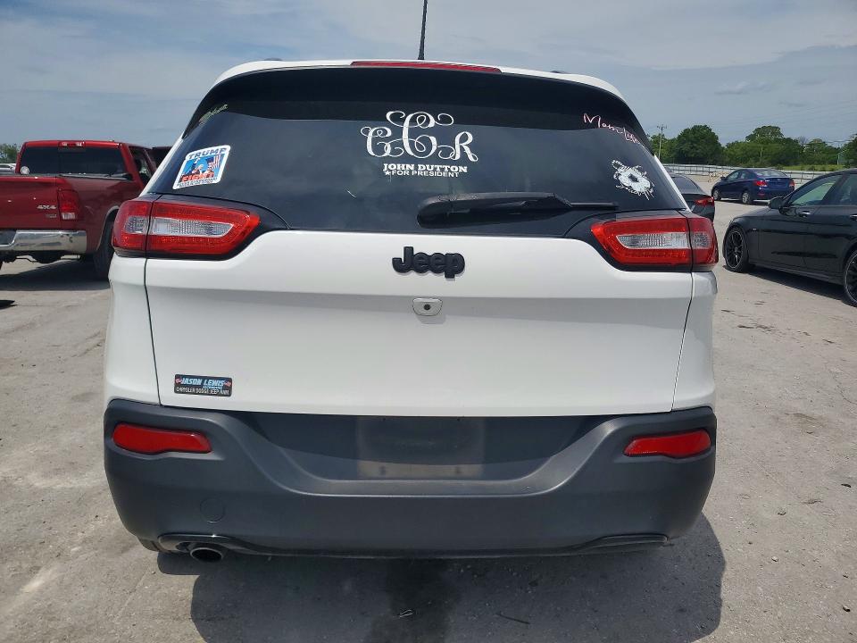 62617676 :رقم المزاد ، 1C4PJLCB4JD596900 vin ، 2018 Jeep Cherokee مزاد بيع