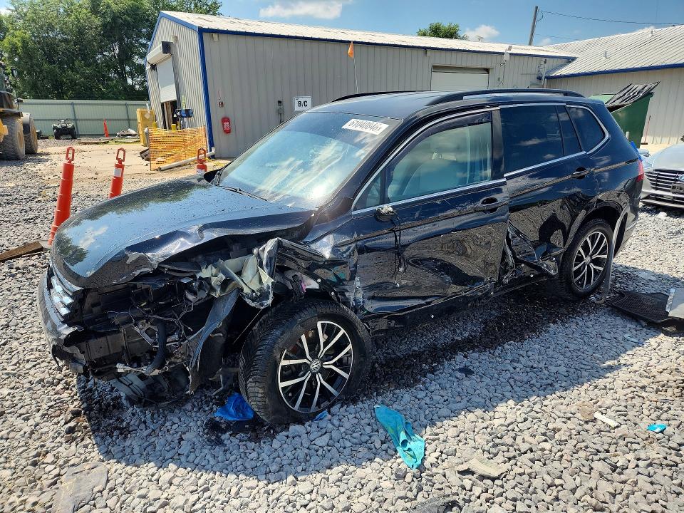 61040846 :رقم المزاد ، 3VV3B7AX4MM125129 vin ، 2021 Volkswagen Tiguan مزاد بيع