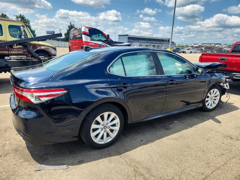 2019 Toyota Camry მანქანა იყიდება აუქციონზე, vin: 4T1B11HK4KU713234, აუქციონის ნომერი: 62946586