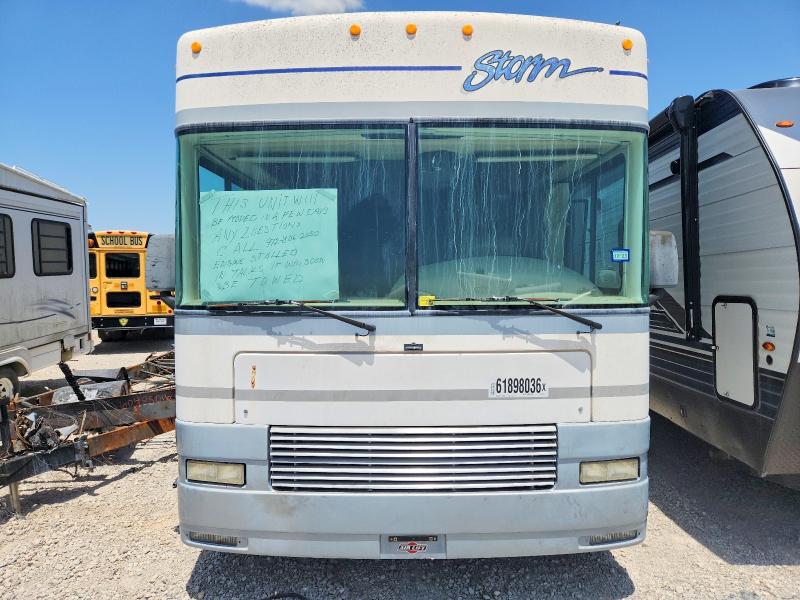 61898036 :رقم المزاد ، 5B4LP37J5Y3316521 vin ، 2000 Workhorse Custom Chassis Motorhome Chassis مزاد بيع