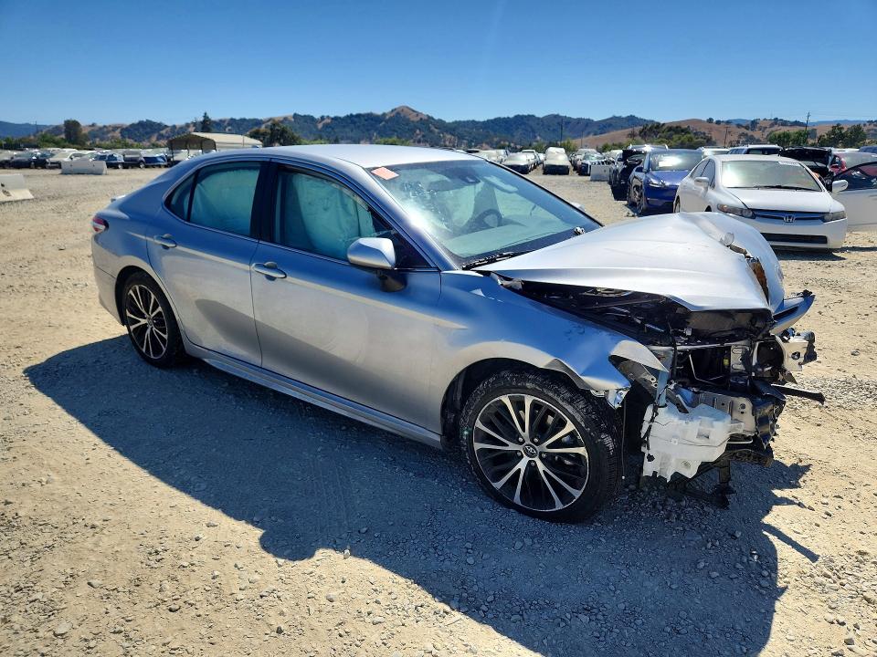 Продаж на аукціоні авто 2020 Toyota Camry, vin: 4T1G11AK4LU309481, номер лоту: 61020536