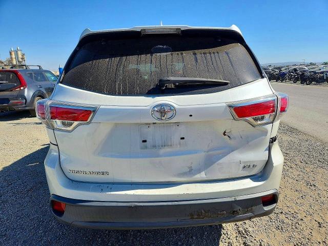 61378466 :رقم المزاد ، 5TDKKRFH8ES029092 vin ، 2014 Toyota Highlander مزاد بيع