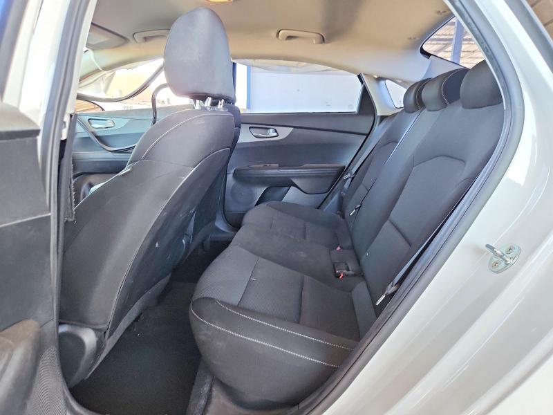 60128376 :رقم المزاد ، 3KPF24AD8ME265646 vin ، 2021 Kia Forte مزاد بيع