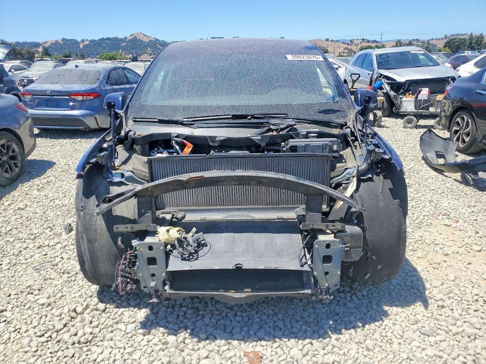 Продаж на аукціоні авто 2018 Tesla Model X, vin: 5YJXCAE20JF123676, номер лоту: 59825076