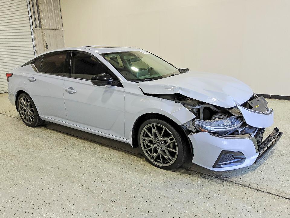 61668536 :رقم المزاد ، 1N4AL4CV3PN335993 vin ، 2023 Nissan Altima مزاد بيع