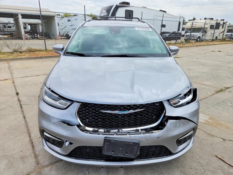 2021 Chrysler Pacifica მანქანა იყიდება აუქციონზე, vin: 2C4RC1L77MR544326, აუქციონის ნომერი: 61235696