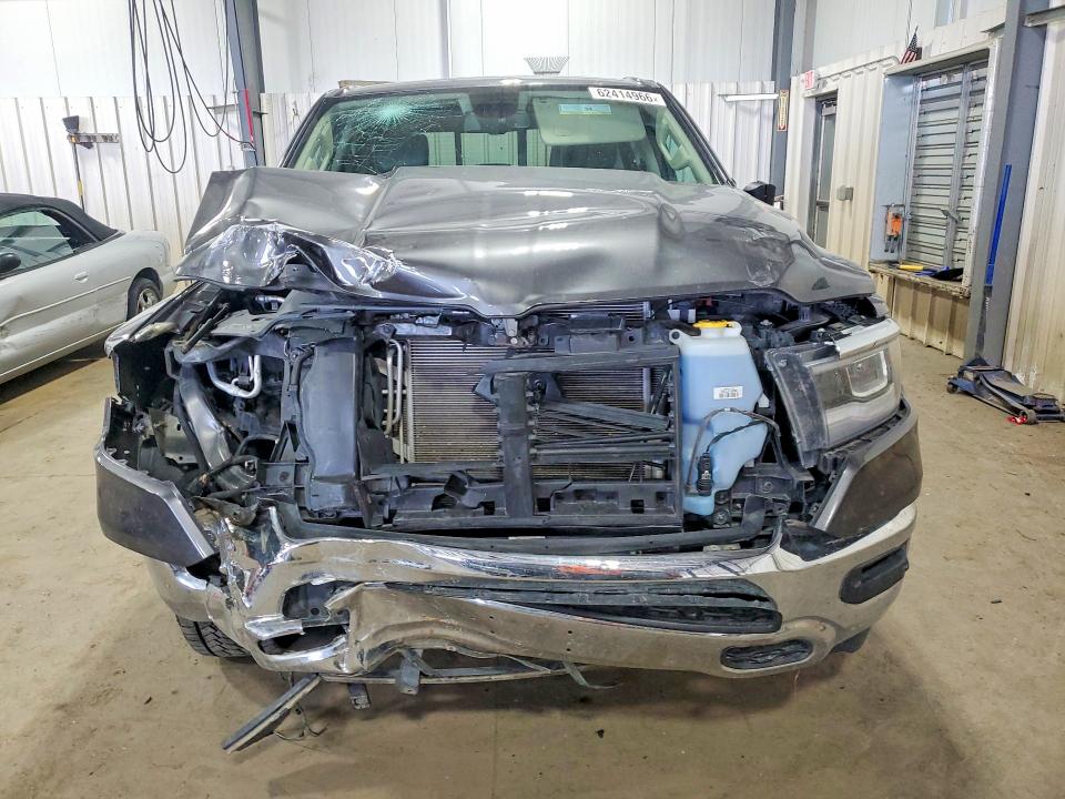 62414966 :رقم المزاد ، 1C6SRFRT7KN812245 vin ، 2019 Ram 1500 مزاد بيع