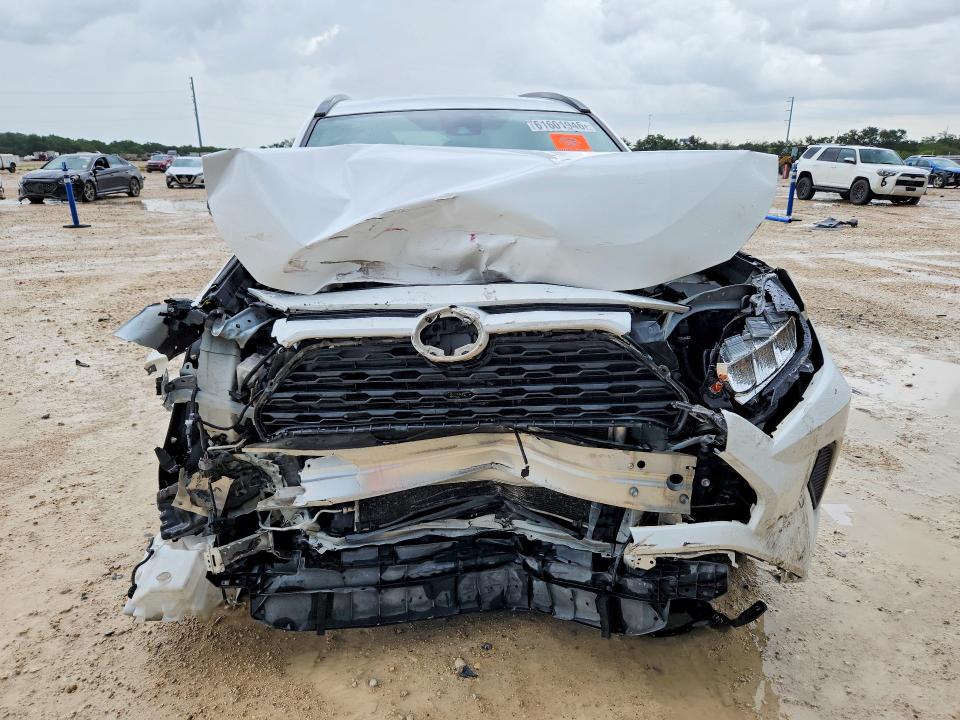 61601946 :رقم المزاد ، 2T3H1RFV2MC117251 vin ، 2021 Toyota Rav4 مزاد بيع