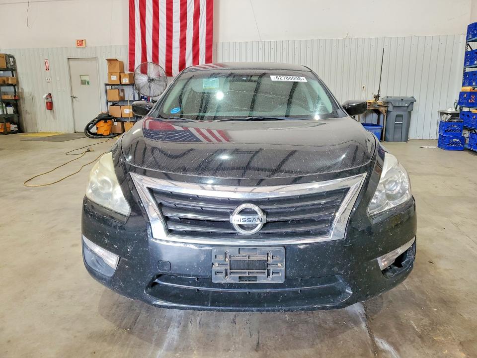 2015 Nissan Altima მანქანა იყიდება აუქციონზე, vin: 1N4AL3AP5FN368684, აუქციონის ნომერი: 62788046