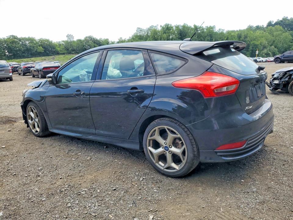 60854736 :رقم المزاد ، 1FADP3L99GL224357 vin ، 2016 Ford Focus مزاد بيع