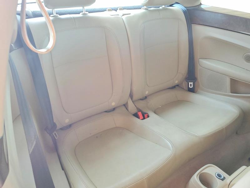 61810636 :رقم المزاد ، 3VWJ07AT1EM662290 vin ، 2014 Volkswagen Beetle مزاد بيع