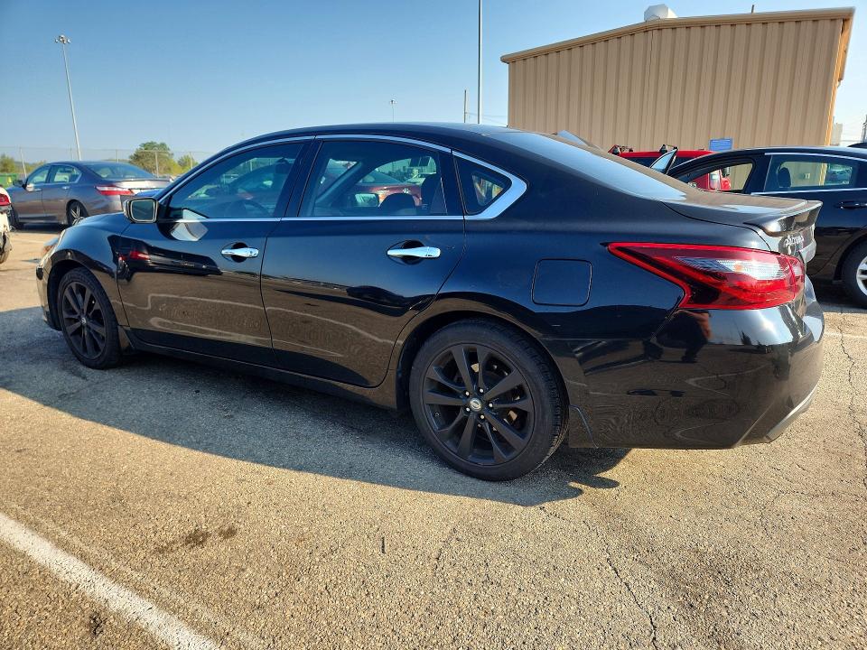 Продаж на аукціоні авто 2017 Nissan Altima, vin: 1N4AL3AP8HN353048, номер лоту: 63210026