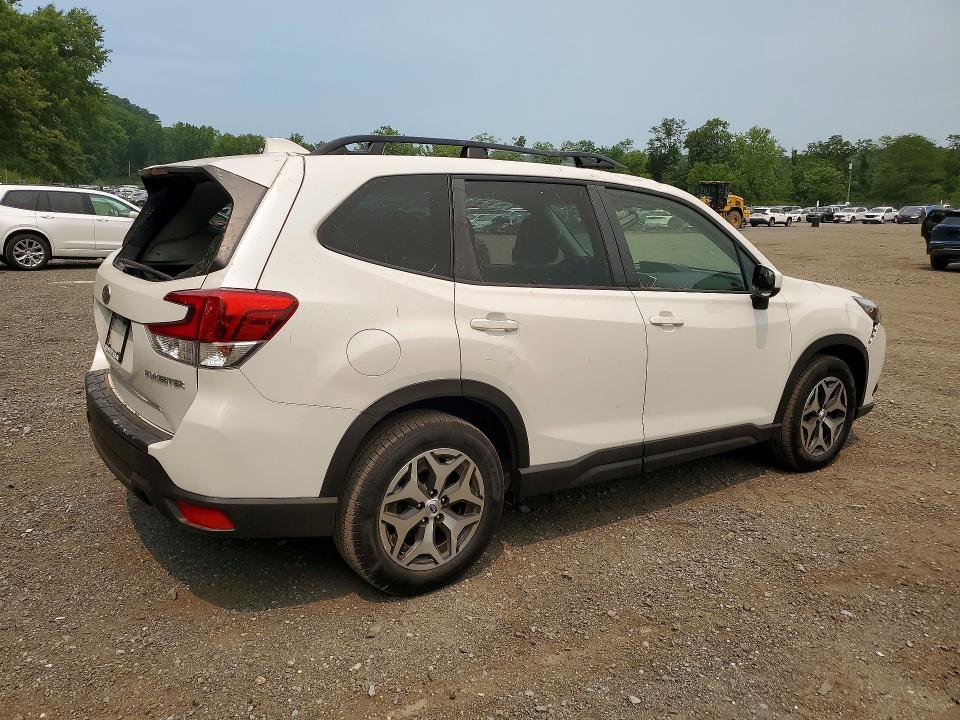 2022 Subaru Forester მანქანა იყიდება აუქციონზე, vin: JF2SKAEC1NH519970, აუქციონის ნომერი: 60916036