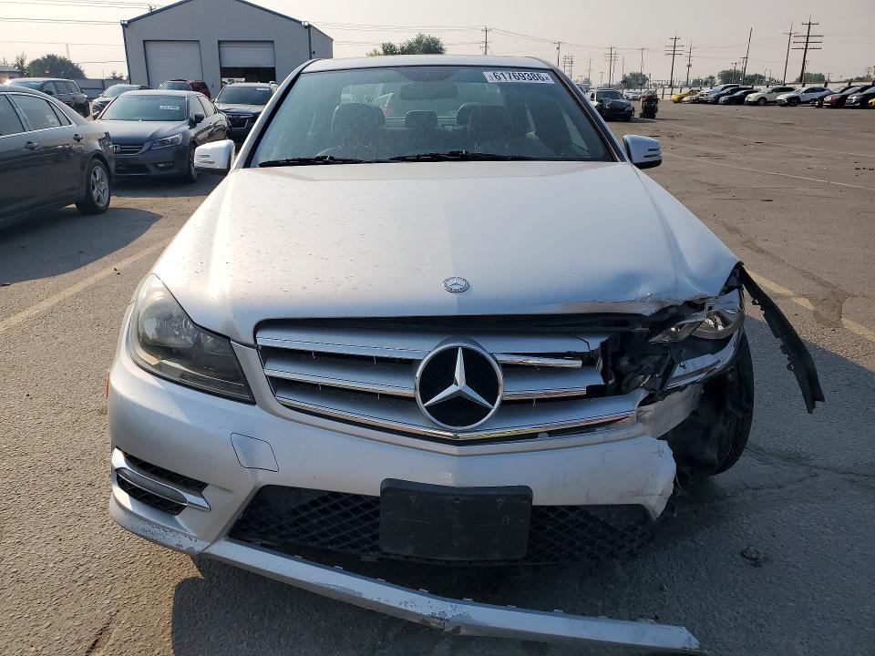 61769386 :رقم المزاد ، WDDGF8BB0CR204457 vin ، 2012 Mercedes-benz C مزاد بيع