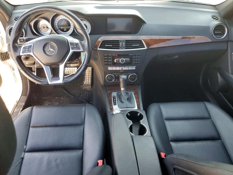 2014 Mercedes-benz C მანქანა იყიდება აუქციონზე, vin: WDDGF8AB4EG233038, აუქციონის ნომერი: 61192366