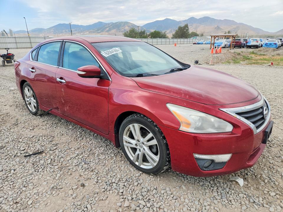 Продажа на аукционе авто 2013 Nissan Altima, vin: 1N4BL3AP9DN425549, номер лота: 62064366