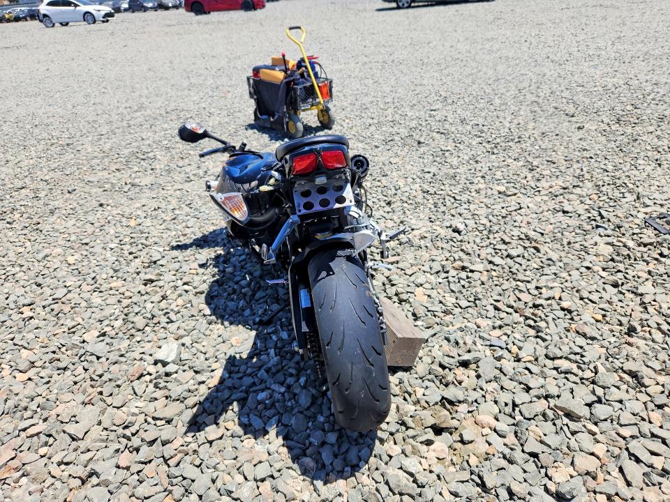 61369826 :رقم المزاد ، JS1GR7LA582105922 vin ، 2008 Suzuki Gsx-r750 مزاد بيع