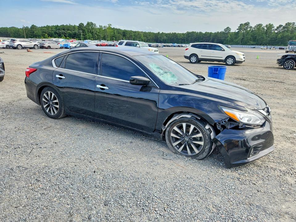 2017 Nissan Altima მანქანა იყიდება აუქციონზე, vin: 1N4AL3AP0HC294055, აუქციონის ნომერი: 62241416