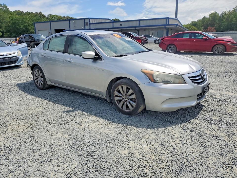 Продажа на аукционе авто 2011 Honda Accord, vin: 1HGCP2F79BA140992, номер лота: 61956166