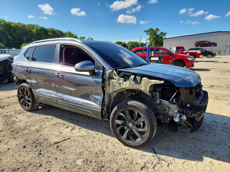 2022 Volkswagen Taos მანქანა იყიდება აუქციონზე, vin: 3VVLX7B21NM057989, აუქციონის ნომერი: 60651166