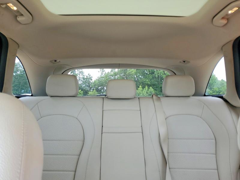 61839756 :رقم المزاد ، WDC0G4JB7HV010522 vin ، 2017 Mercedes-benz Glc مزاد بيع