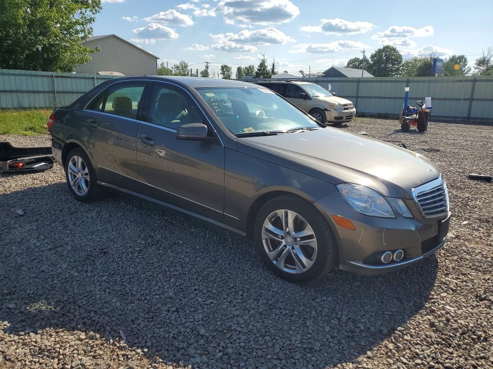 62336246 :رقم المزاد ، WDDHF8HB6BA351682 vin ، 2011 Mercedes-benz E مزاد بيع