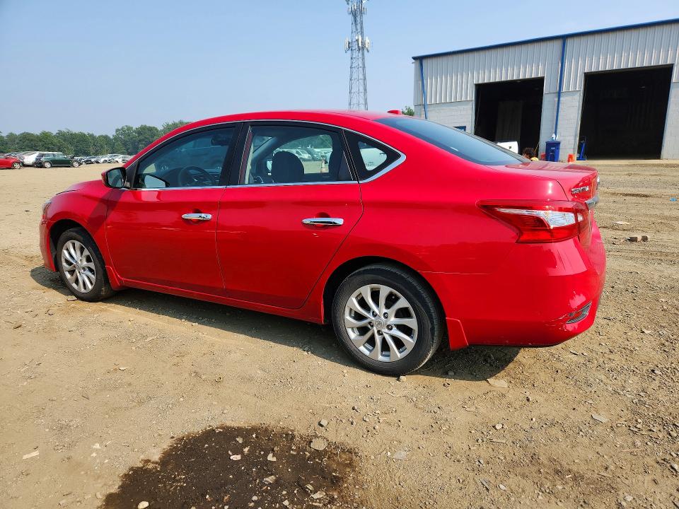 61476026 :رقم المزاد ، 3N1AB7AP4JY262472 vin ، 2018 Nissan Sentra مزاد بيع
