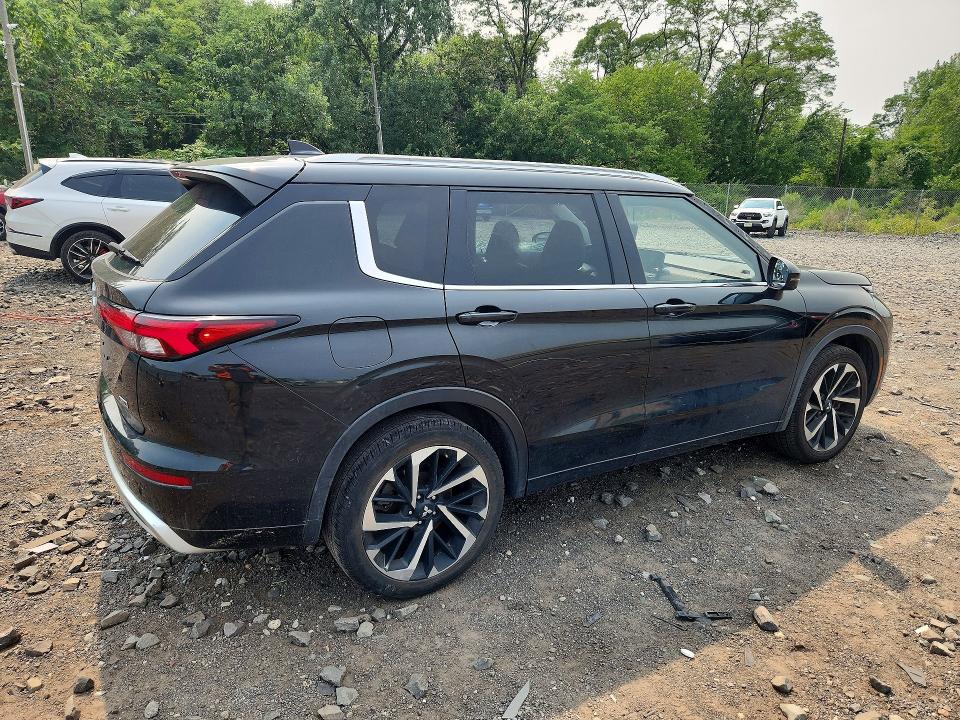 Продаж на аукціоні авто 2022 Mitsubishi Outlander, vin: JA4J3VA82NZ083330, номер лоту: 61242746